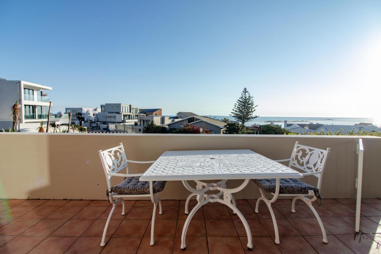 בלוברגסטראנד Blaauw Village Guest House מראה חיצוני תמונה