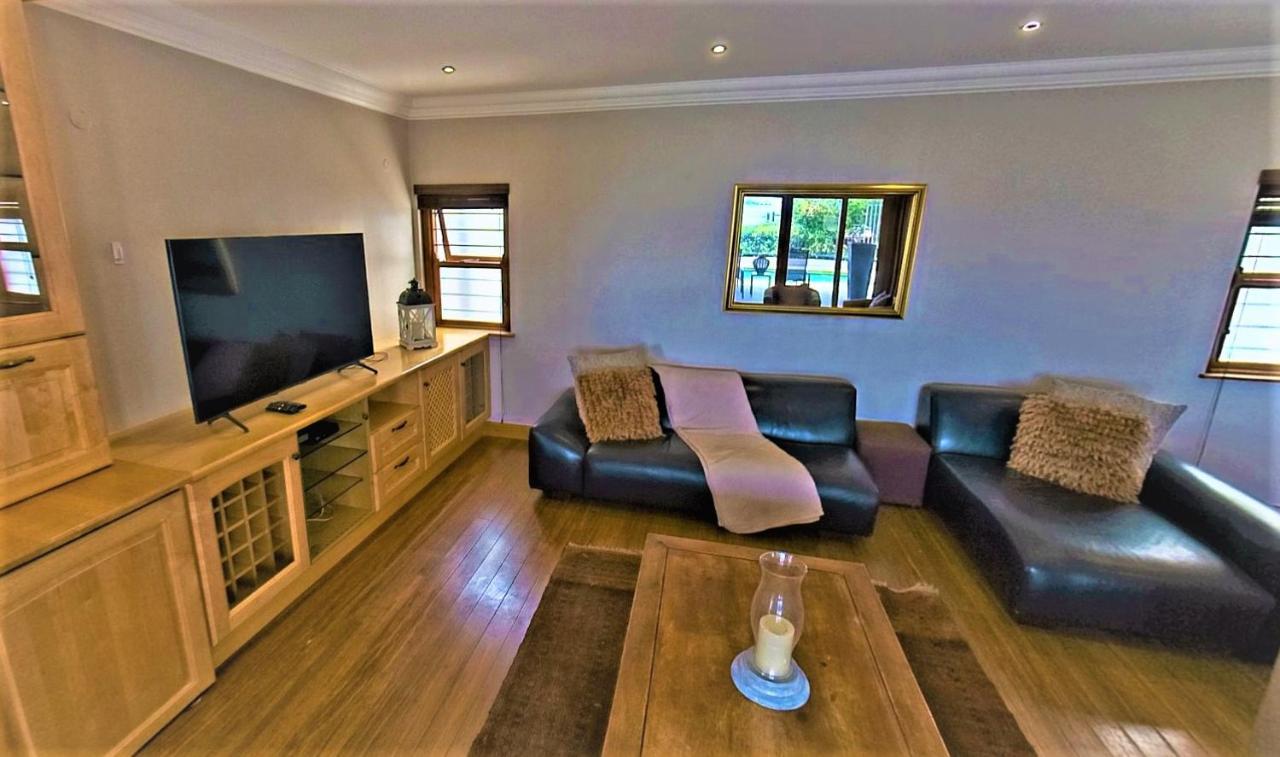 בלוברגסטראנד Blaauw Village Guest House מראה חיצוני תמונה